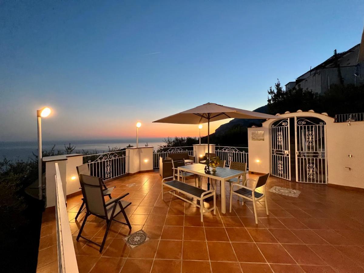Infinity Experience Casa Vacanza Incantevole Con Terrazzo Scala Εξωτερικό φωτογραφία