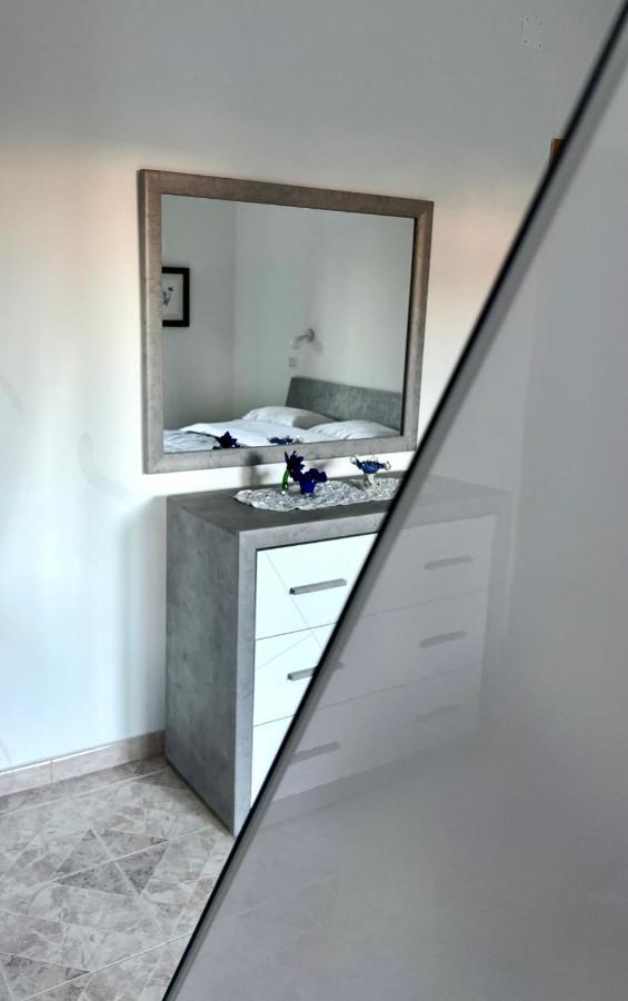 Infinity Experience Casa Vacanza Incantevole Con Terrazzo Scala Εξωτερικό φωτογραφία