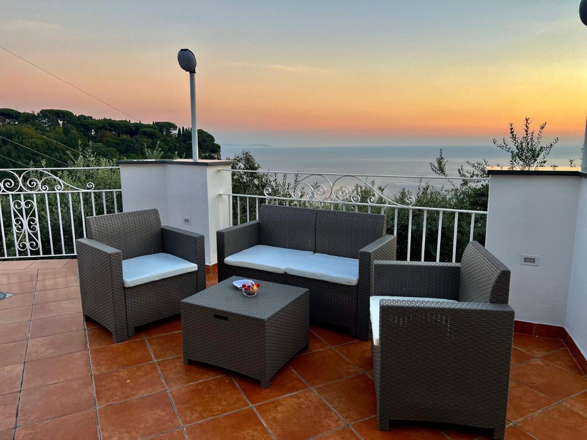 Infinity Experience Casa Vacanza Incantevole Con Terrazzo Scala Εξωτερικό φωτογραφία