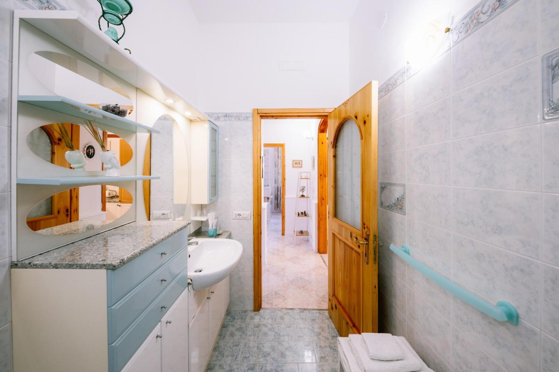 Infinity Experience Casa Vacanza Incantevole Con Terrazzo Scala Εξωτερικό φωτογραφία